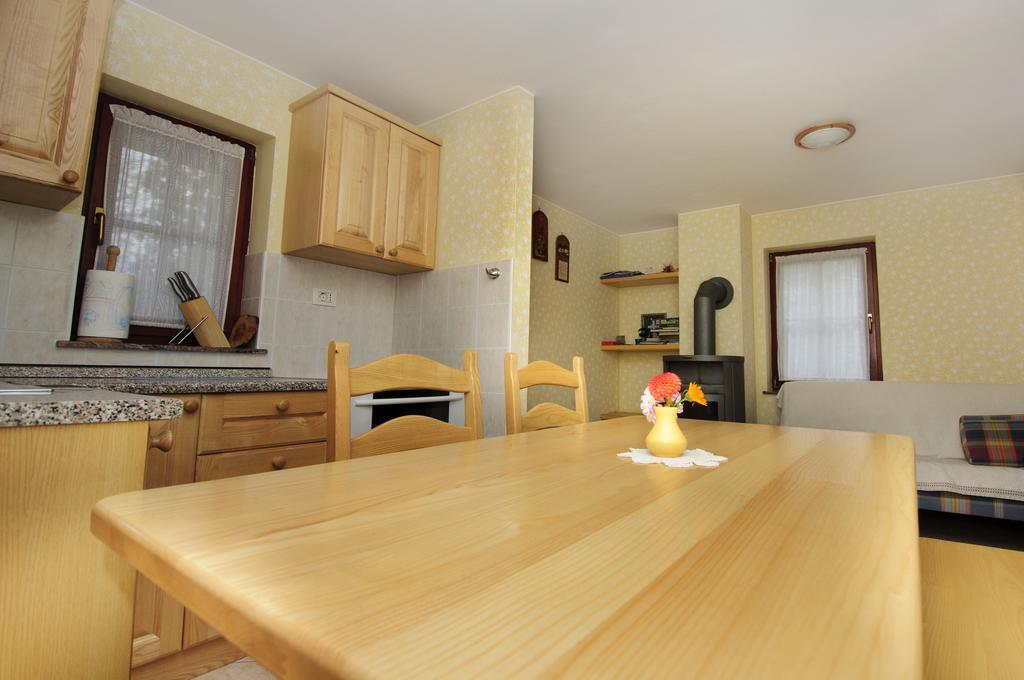 Ekoloska Turisticna Kmetija Pri Lovrcu Tolmin Habitación foto
